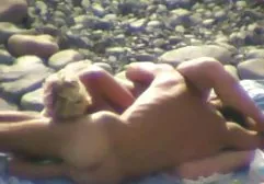 性感的日本可爱诱惑了一个小男孩