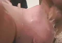 那个家伙脱掉了一个漂亮的黑发，性交钱