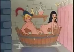 年轻夫妇在相机上有美丽的性