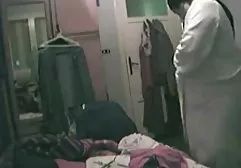 早上在厨房里干了一个年轻的女朋友并完成了没有带走一个成员