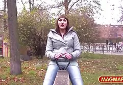 女仆为了同性恋而与她美丽的饥饿情妇离婚