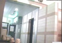 金发女孩显示特写猫和手淫她