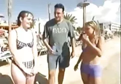 非常美丽的日本女孩从事有吸引力的性。