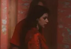 充满激情的他妈的大阴部女孩在湿猫的连裤袜