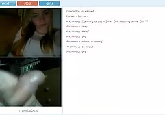 性感的日本人被两个热男人性交