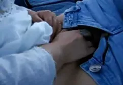 来自匈牙利的年轻黑发参观了伍德曼铸造