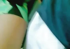 两个辣妹做有吸引力的女同性恋手淫