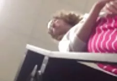 饥肠辘辘，一对夫妇在酒店租了个房间，全力以赴