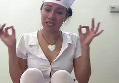 连裤袜的母亲在前奏后立即给了男孩