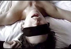 这些家伙举行了一场很棒的聚会，那里有很多性爱。